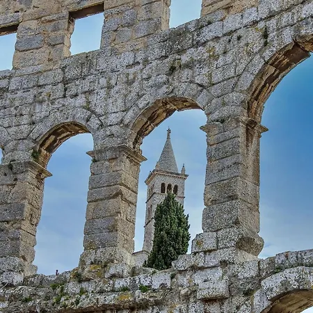 Apartment Appartament Nirvana By Interhome