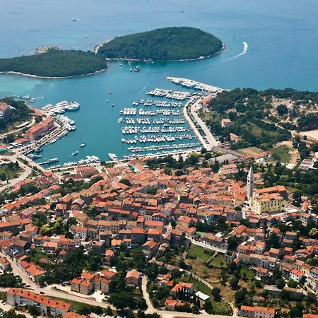 아파트 Appartament Nirvana By Interhome